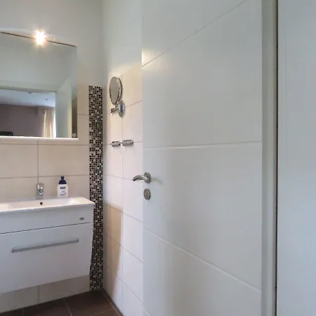 4 Sterne App Lavendel Ir-sauna Whirlpool Fitnessraum Kinderfreundlich Bikeraum Apartmán
